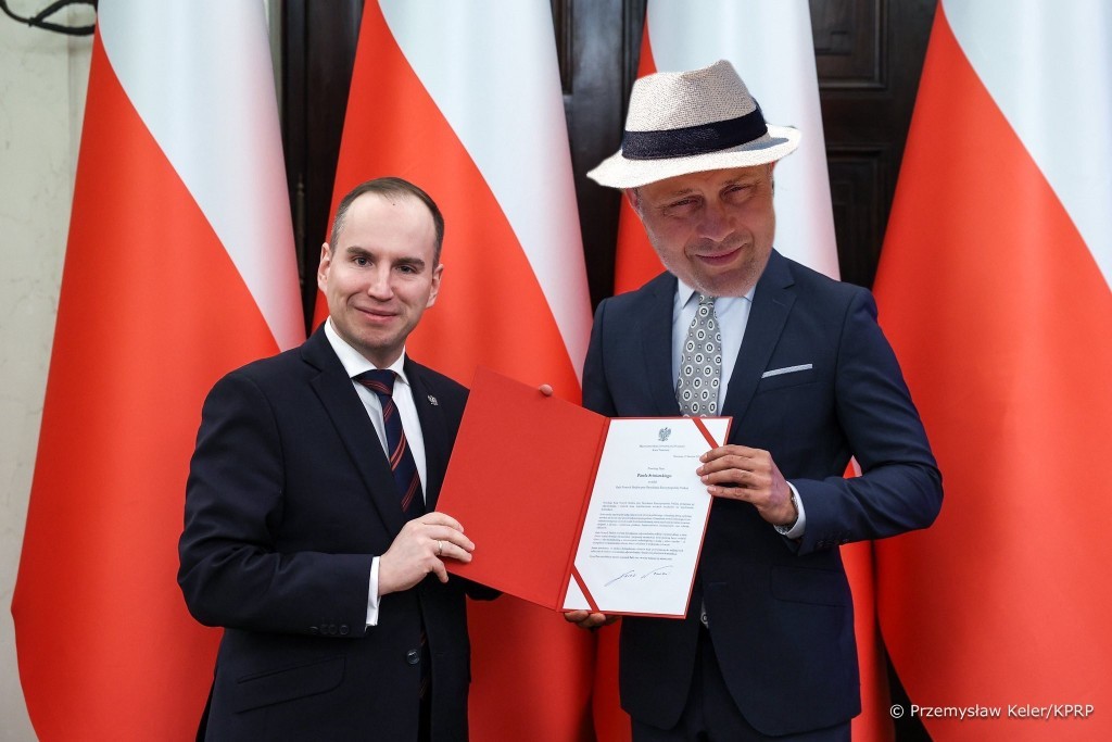 Radio Geneva tweet media