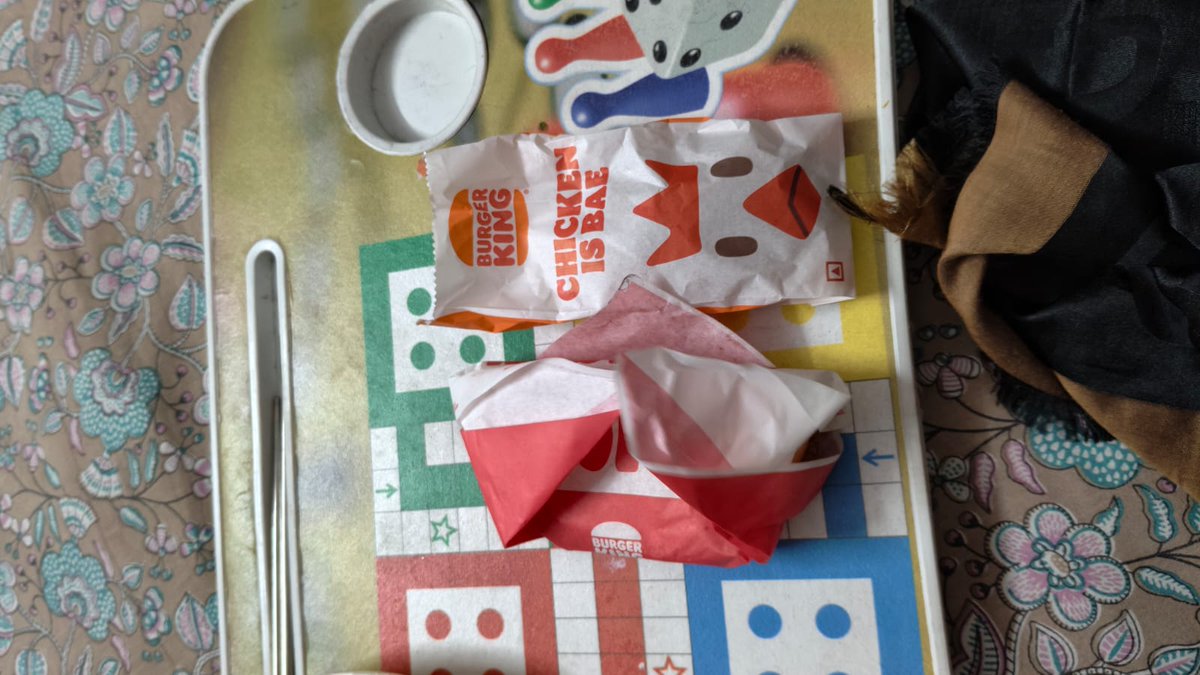 sameera_eth009's tweet image. Hey &amp;amp; ,

Received only 2 items instead of 3 in my order, and there’s no proper response from the Swiggy app support. This is really disappointing.

Please look into this ASAP and resolve the issue.

#Swiggy #BurgerKingIndia #CustomerSupport
@SwiggyCares
@Swiggy @burgerkingindia