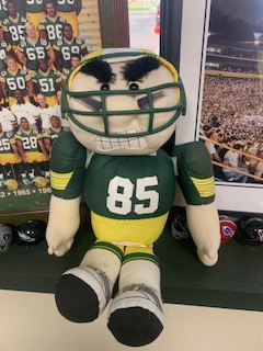 BertESPN's tweet photo. New station decor @ESPNSiouxFalls. Gonna tell my kids this is #TuckerKraft.

#GoPackGo @TuckerKraft #gojacks #sdsujackrabbits https://t.co/g3D5ybSuVU