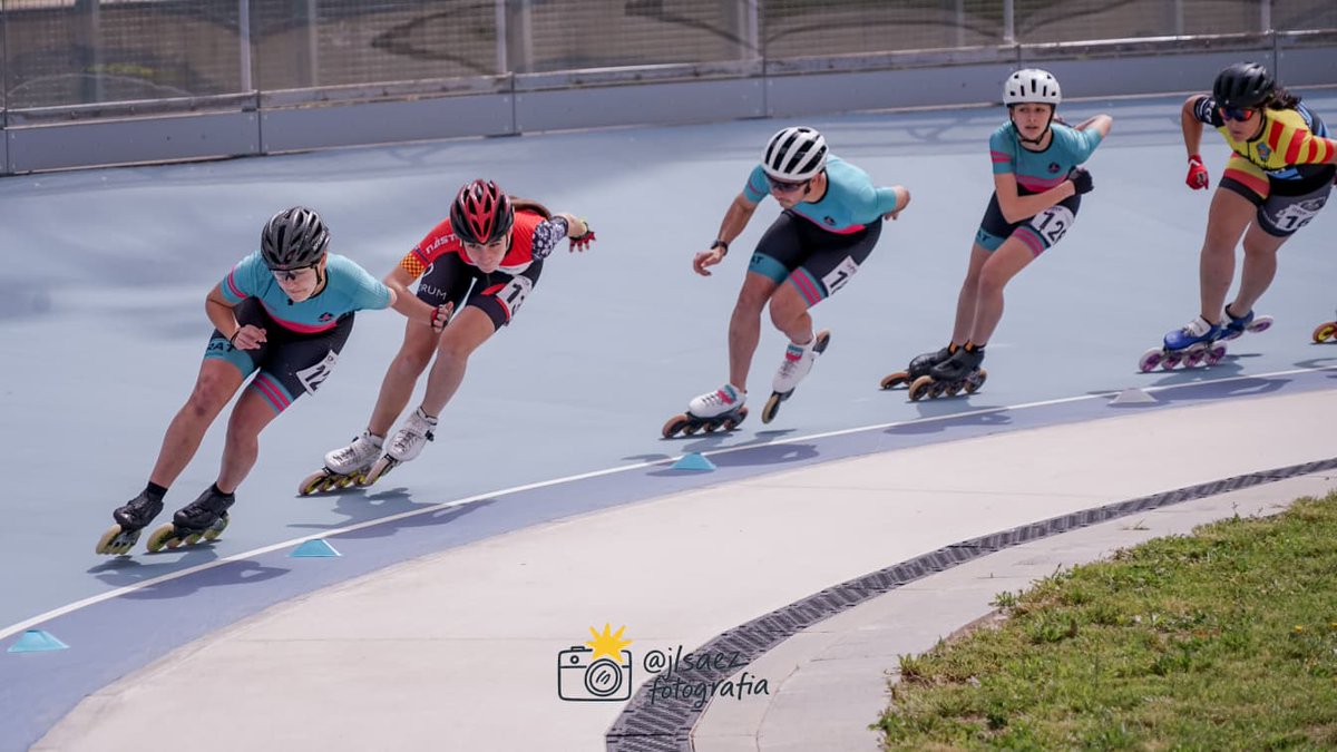 ClubPatiBCN's tweet photo. La @LauraEsbrCorbel representant barcelonina d'excepció a la segona jornada de la Lliga Catalana de la @FCPatinatge. 
Amb el suport de @BCN_esports @bcn_ajuntament i #parcdelforum https://t.co/Y4bECpLCK3