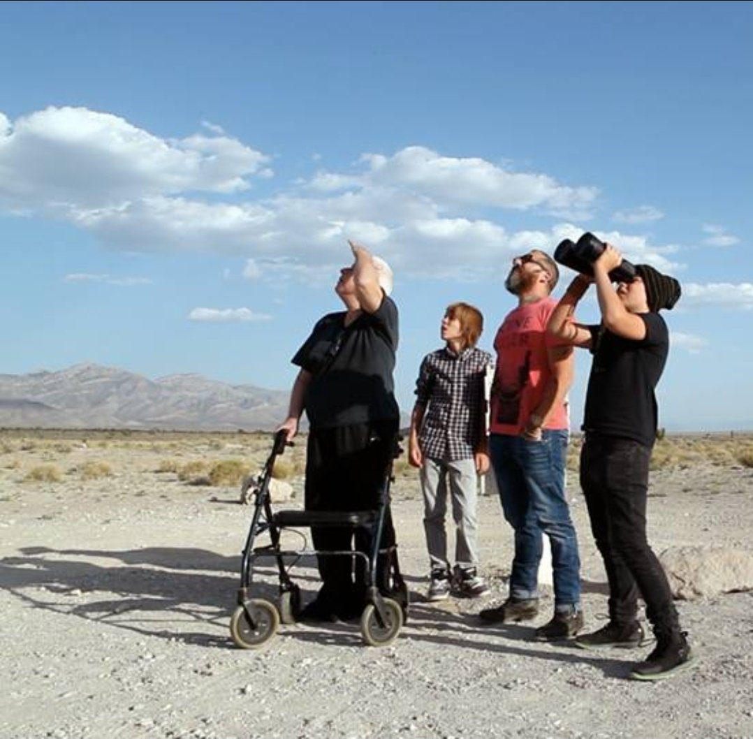 Para Nørmal tweet media