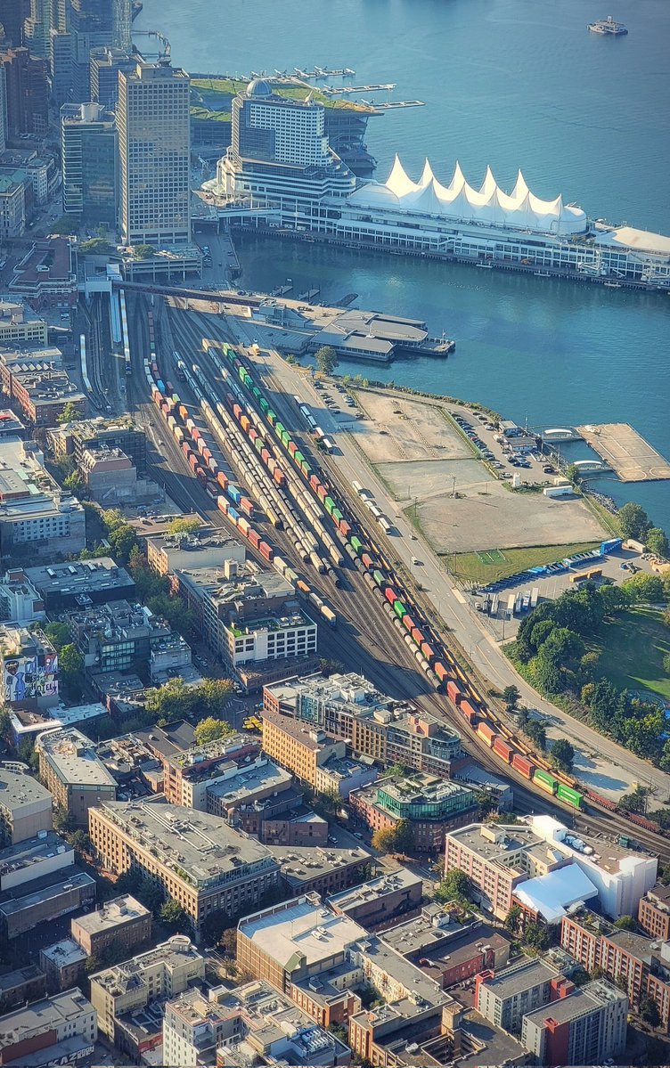 TrishJewison's tweet image. Hump Day photo dump around #Vancouver 📷