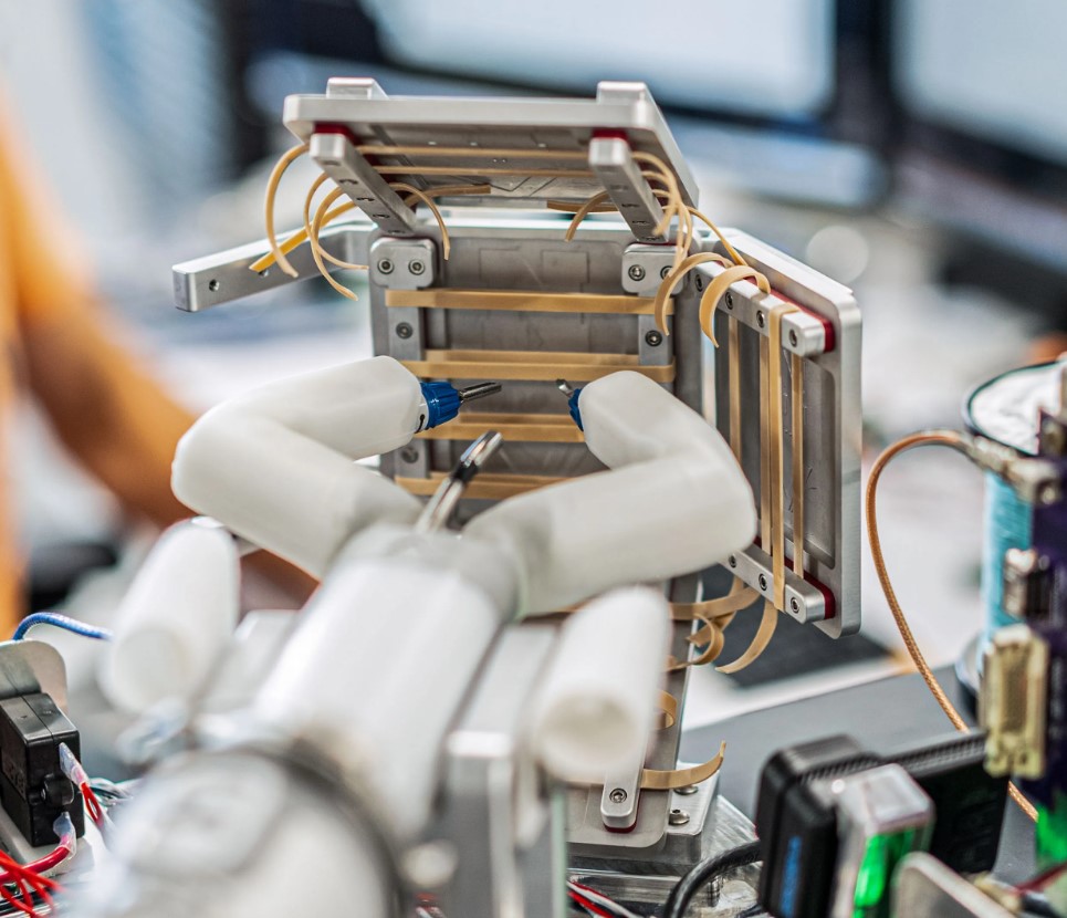 TheOneAushes's tweet image. Robotic Surgery in Space 🤖
#NASAJPL
#NANORACKS 
#GITAIS2
#SPACEMIRA 
#CANADARM2AND3
#INTERNATIONALSPACESTATION 
#MOONANDMARSMISSION
#SIMS