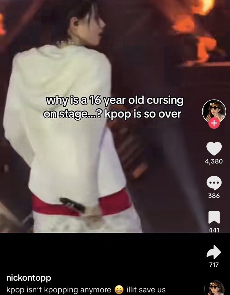 ‎ 𝜗𝜚 tweet media