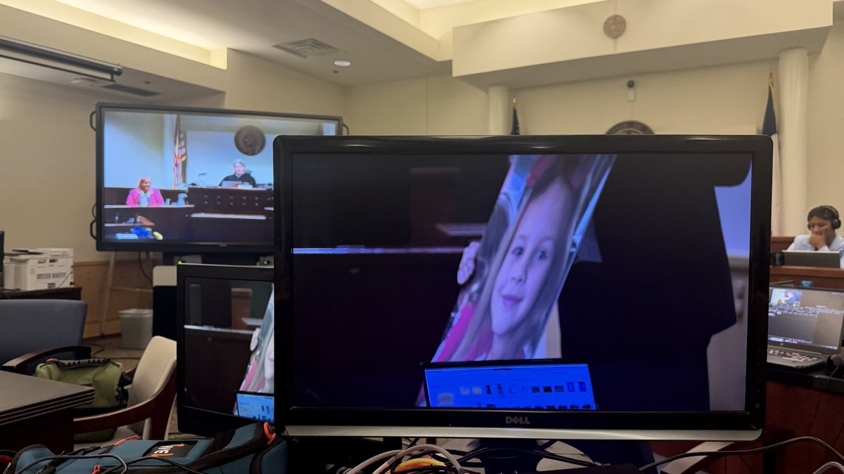 laurenacrawford's tweet image. 🚨 #NOW: Athena Strand’s mother is taking the stand.

After days of testimony focused on DNA, data, and timelines— the courtroom is now hearing directly from the person who lost the most. This is expected to be one of the most emotional moments of the trial so far. 
@CBSNewsTexas