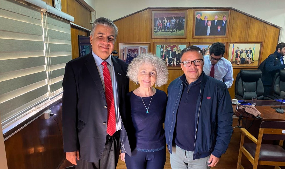 CChCValparaiso's tweet image. Hoy participamos en el Concejo Municipal de #Concón para presentar la Ley de Financiamiento Urbano Compartido (#FUC) como alternativa para avanzar en infraestructura pública de calidad para la comuna.

Seguimos aportando con diálogo técnico, colaboración y visión de ciudad, al