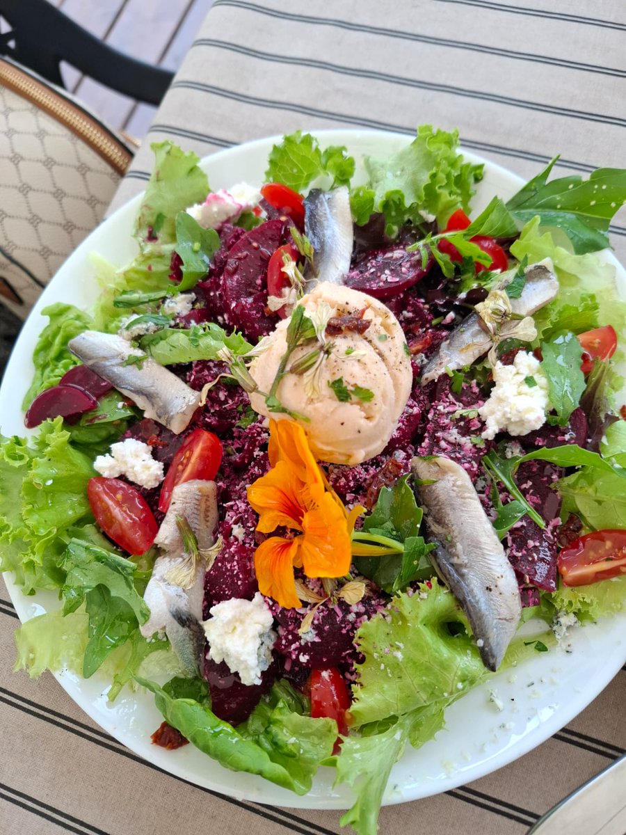 Laima Helēna tweet media