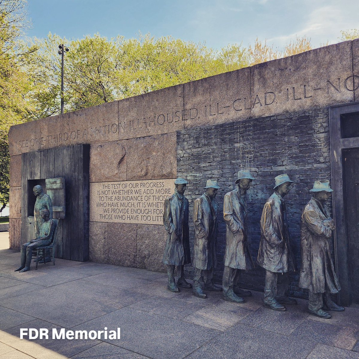 LizPopski's tweet photo. Enjoyed a quick visit to Washington DC.  Missed the cherry blossoms but visited a few monuments. @NatlParkService #nationalpark #monument #history https://t.co/FRMtnvcR4j
