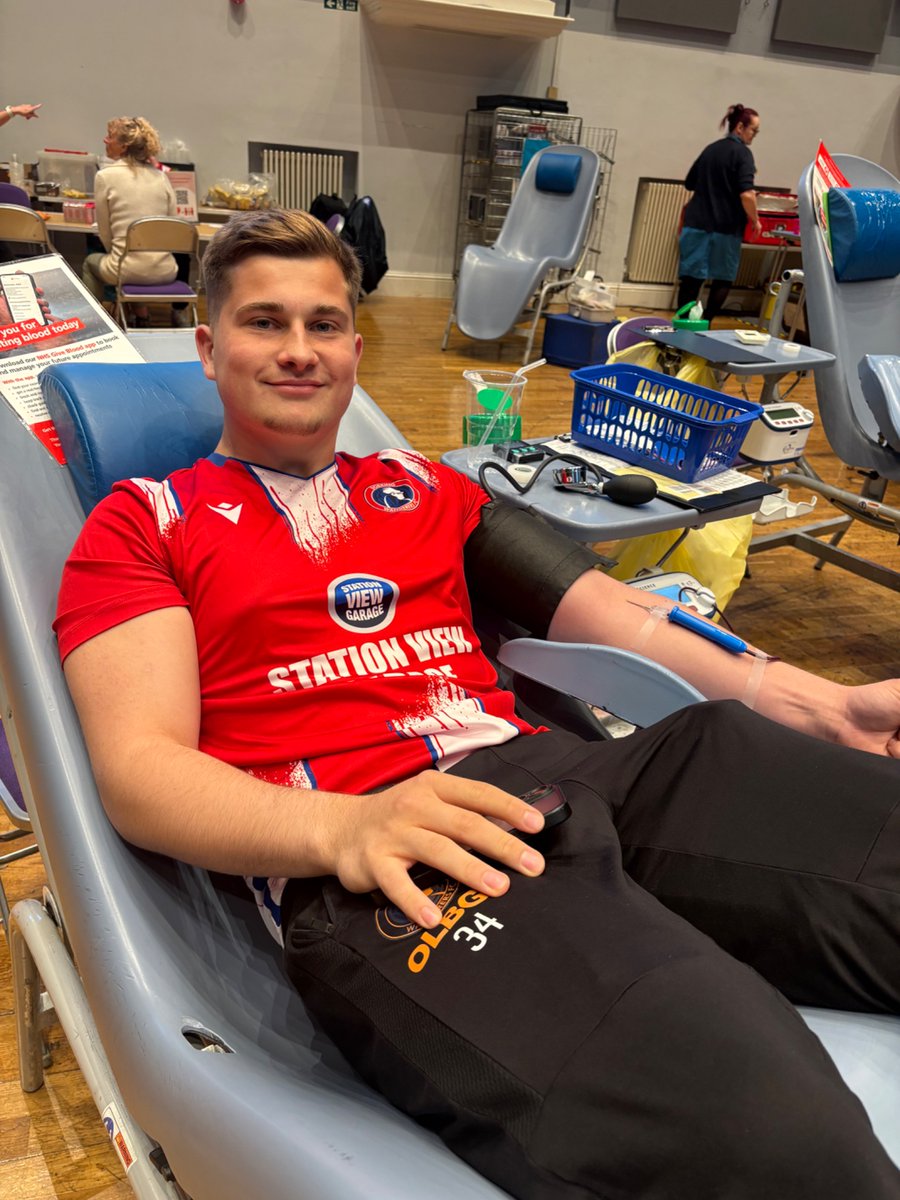 KemsleySullivan's tweet photo. Louie &amp; 8 of DWFC Academy players 
stepped up to donate blood in support of a teammate diagnosed with leukaemia —  this club is all about strength, and looking out for one another.

1 pint of blood saves up to 3 lives. 

@pintformike
@DWFCAcademy 
@DorkingWDRS 
@SullivanLo4 https://t.co/72saKztYrY