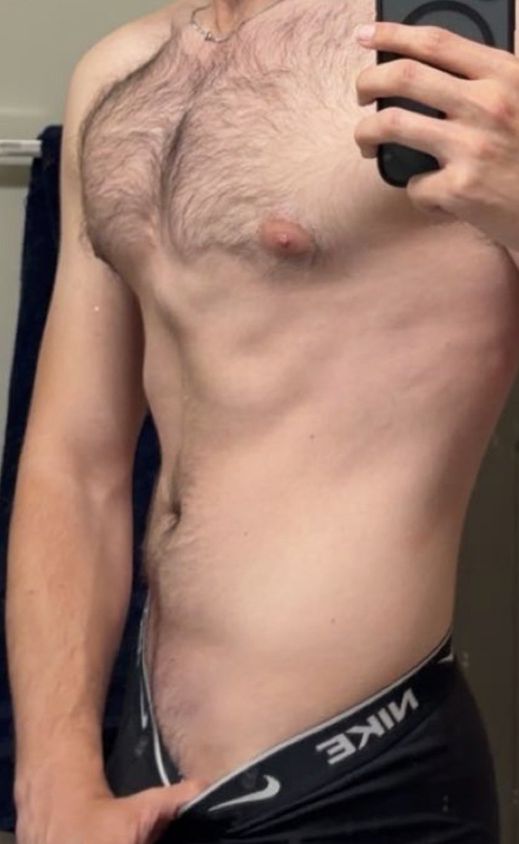 SebT224's tweet photo. Body and cock https://t.co/JKQF28HeAQ