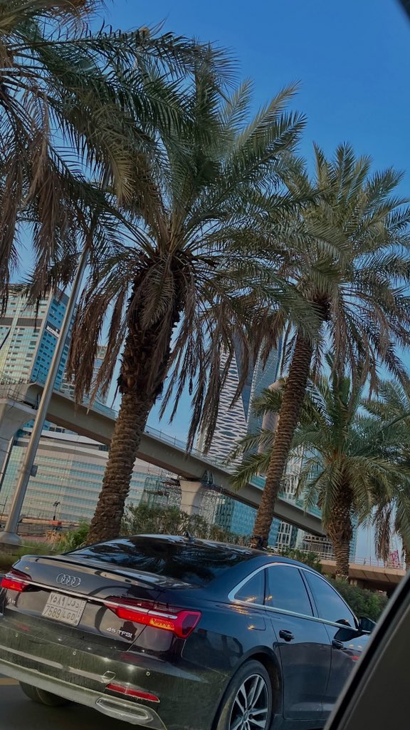 A1998_6's tweet photo. أخترتك من الناس للقلب خلّه . https://t.co/5TX4CnEaGo