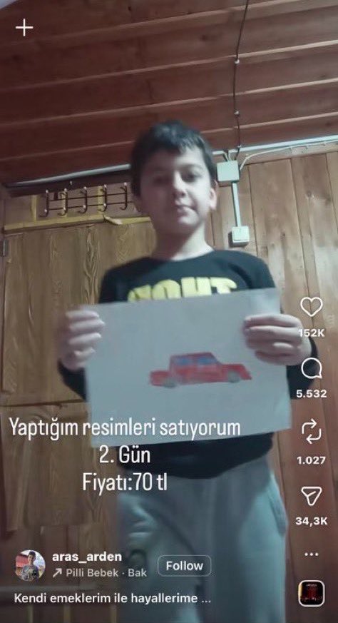 muhendisyenn's tweet photo. Yaptığı resimleri satıp harçlığını çıkarmaya çalışan çocuğun, bir yoruma verdiği cevap insanları duygulandırdı;

“Kalbimi kırıyorlar.” 🥲 https://t.co/dEQnCr8toQ