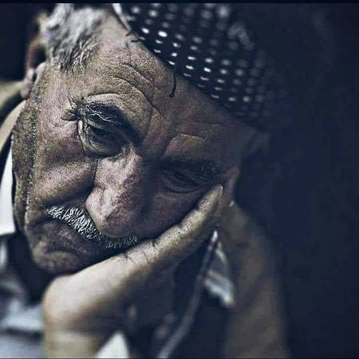 دڵ پڕ بووە لە قسە و کەچی،،
ناتوانێ هیچ بڵێ...!