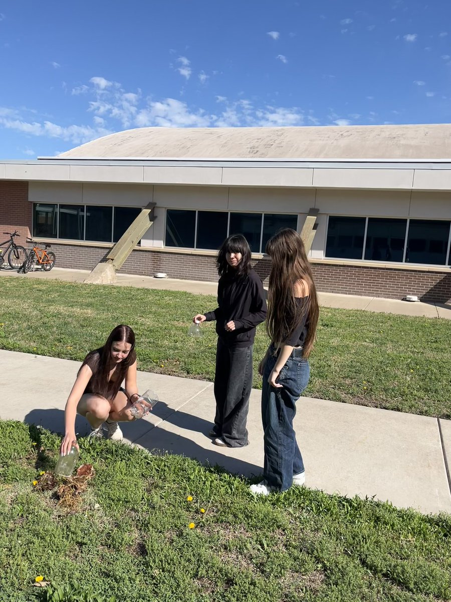 MrMacHHS's tweet photo. Bottle Bio dumping day in 2nd hour https://t.co/LHEequTovN