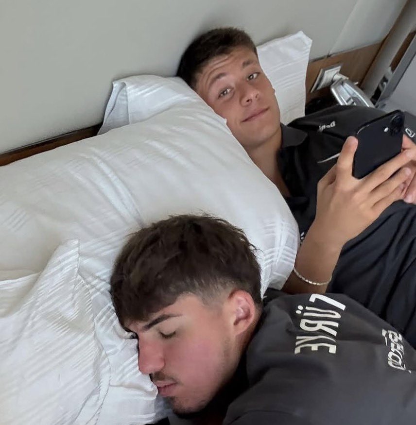 emz @not like anyone else tweet media