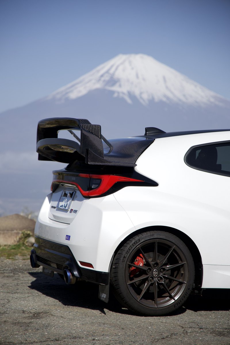 Type0Seagull's tweet photo. 富士山とＧＲヤリス https://t.co/ZkWWWpatgZ