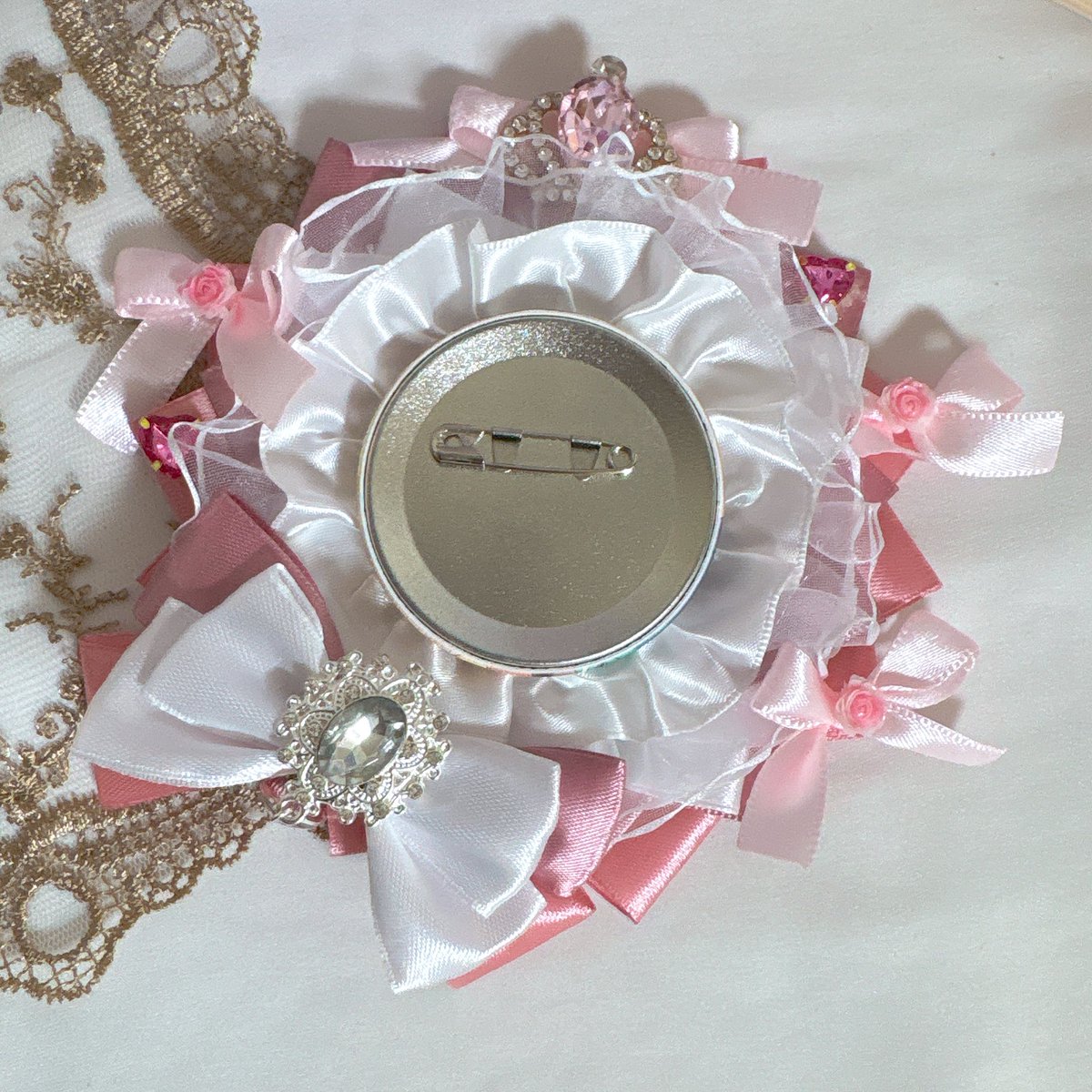 handmadeyaume's tweet photo. テール無しシリーズ🎀💕💜🤍
#痛ロゼット
#推し活
#ロゼット
#オーダーメイド もやってます
#手芸屋梅ノ星 https://t.co/tXYf7DTn4O