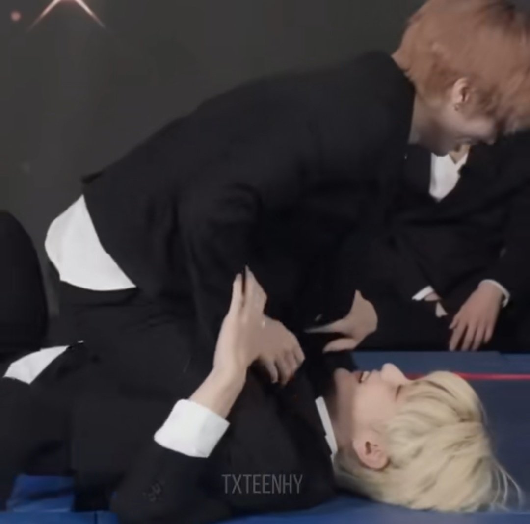 lipa ࿔ ia tweet media