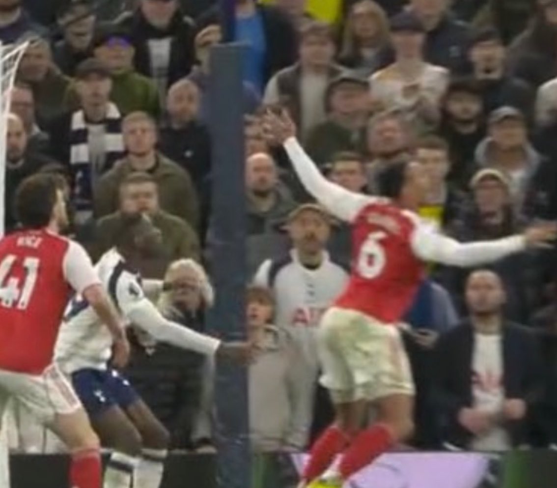 Mr Black tweet media