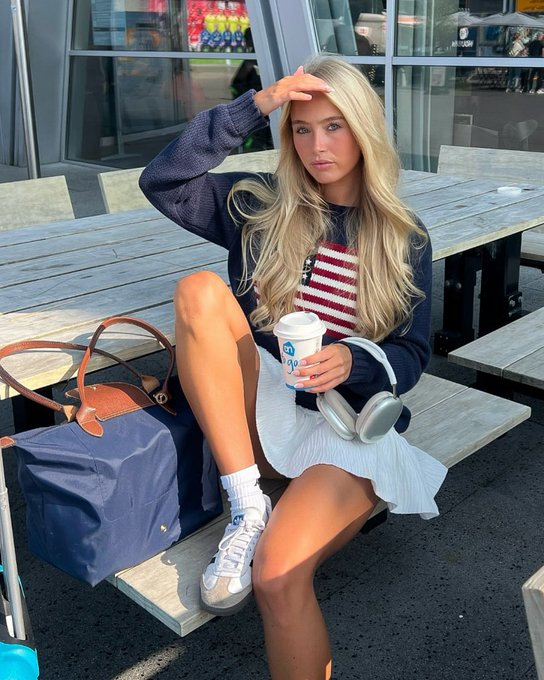 𝐒𝐨𝐟𝐢𝐲𝐚 tweet media