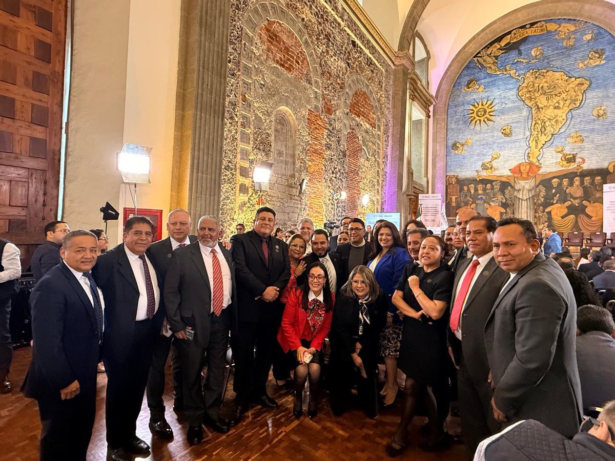 Somos Normalistas tweet media