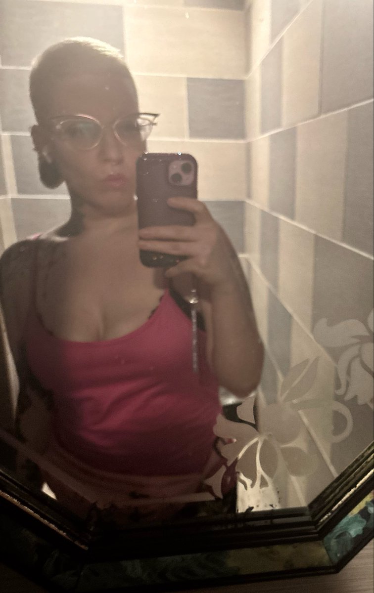 ToastyMosty6969's tweet image. Finally I’m at 130lb! 

84lb lost now!

My goal is 100lb but let’s get to 110lb and see how I feel about it. 
#weightloss #weightlossjourney