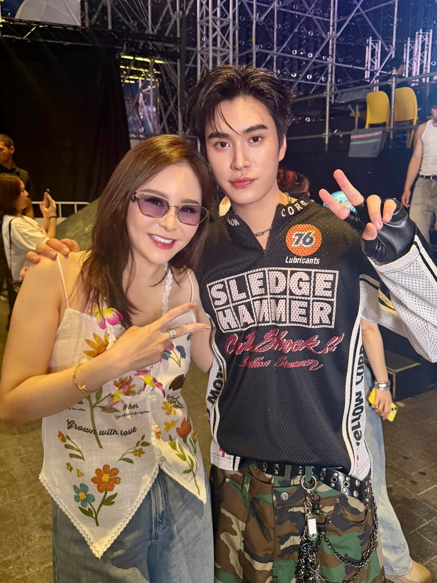 GeminiFourthBR's tweet image. 📲 • #INSTA • Atualização da mãe do Gemini no feed

Cr: ningkeeratii

#GeminiFourth #Gemini_NT #เจมีไนน์ #Fourthnattawat #โฟร์ทณัฐวรรธน์ #SuperFluid2026xGEMINIFOURTH

🍁