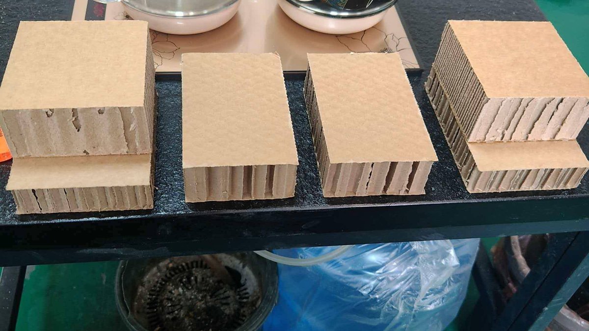 Nanny68726480's tweet image. Just unboxed my [brand/type, e.g., new skincare set]!  Packed so well, no dents—super impressed! The [key item, e.g., serum] looks even better IRL. Can’t wait to try it! #Unboxing #LoveIt