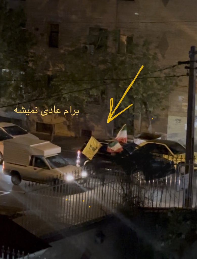 snowflake tweet media