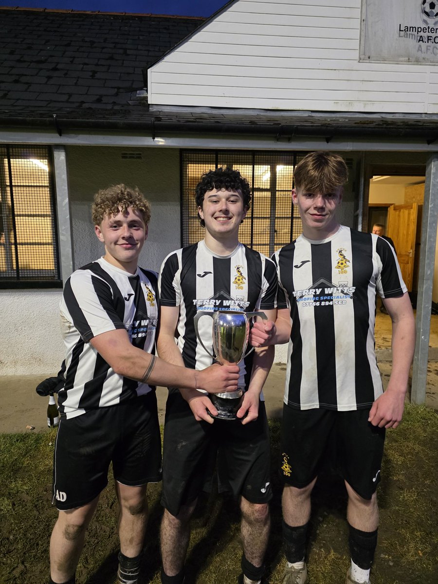 LAMPETERTOWNAFC tweet media