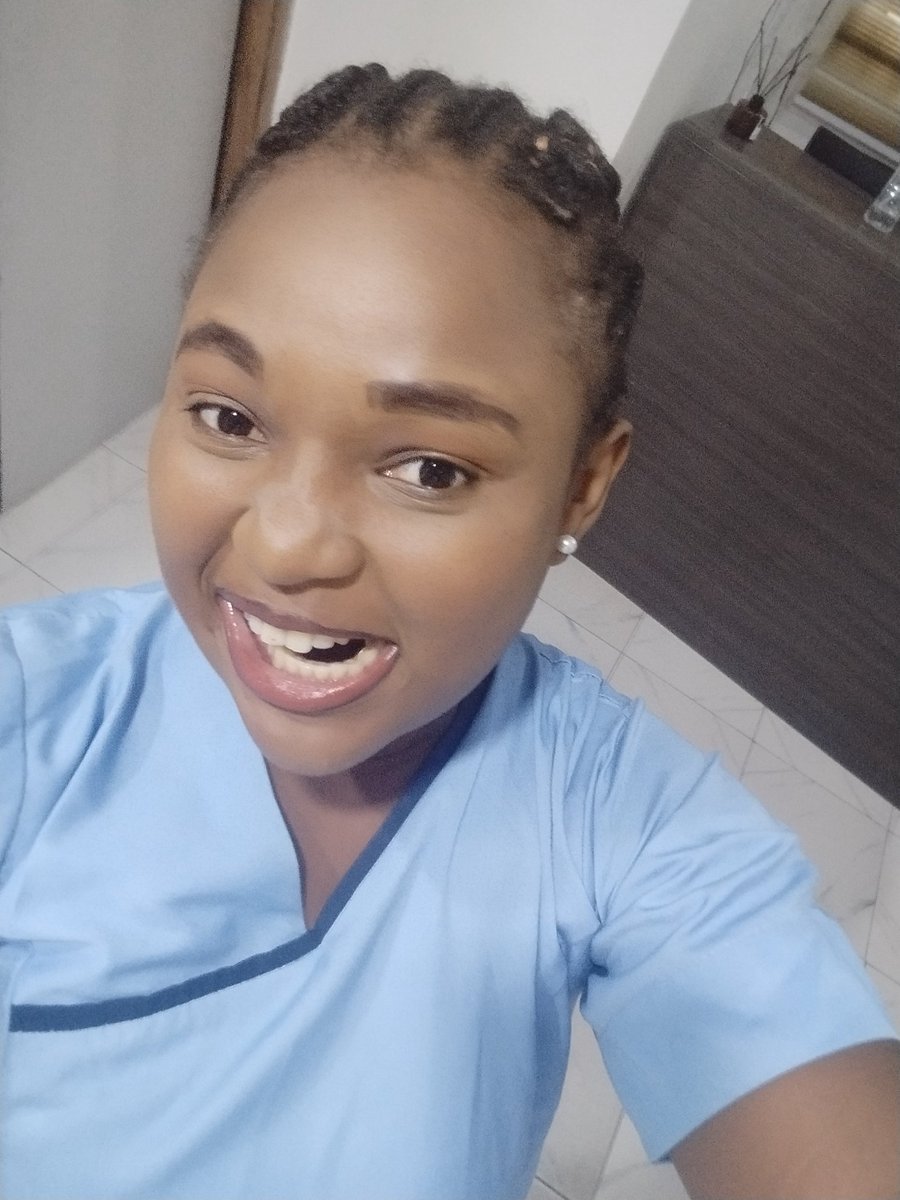 IjeomaIsab76218's tweet image. Wear makeup to work day 😁 😀💐#nurselife #workday #makeover