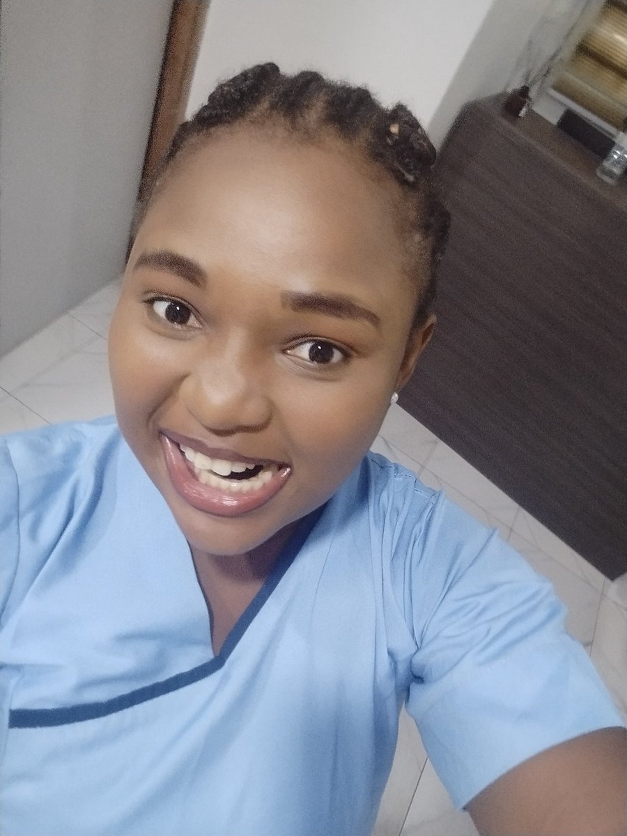 IjeomaIsab76218's tweet image. Wear makeup to work day 😁 😀💐#nurselife #workday #makeover