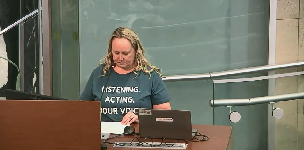 BayObserver's tweet image. Election Challenge to Cameron Kroetsch issued at end of a delegation
bayobserver.ca/election-chall… #Hamont #BurlON #CameronKroetsch #KellyOucharek