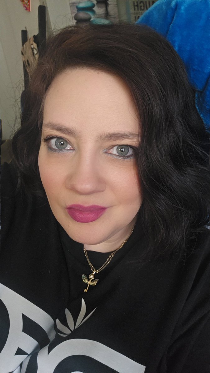 Blue_eyes1220 tweet media