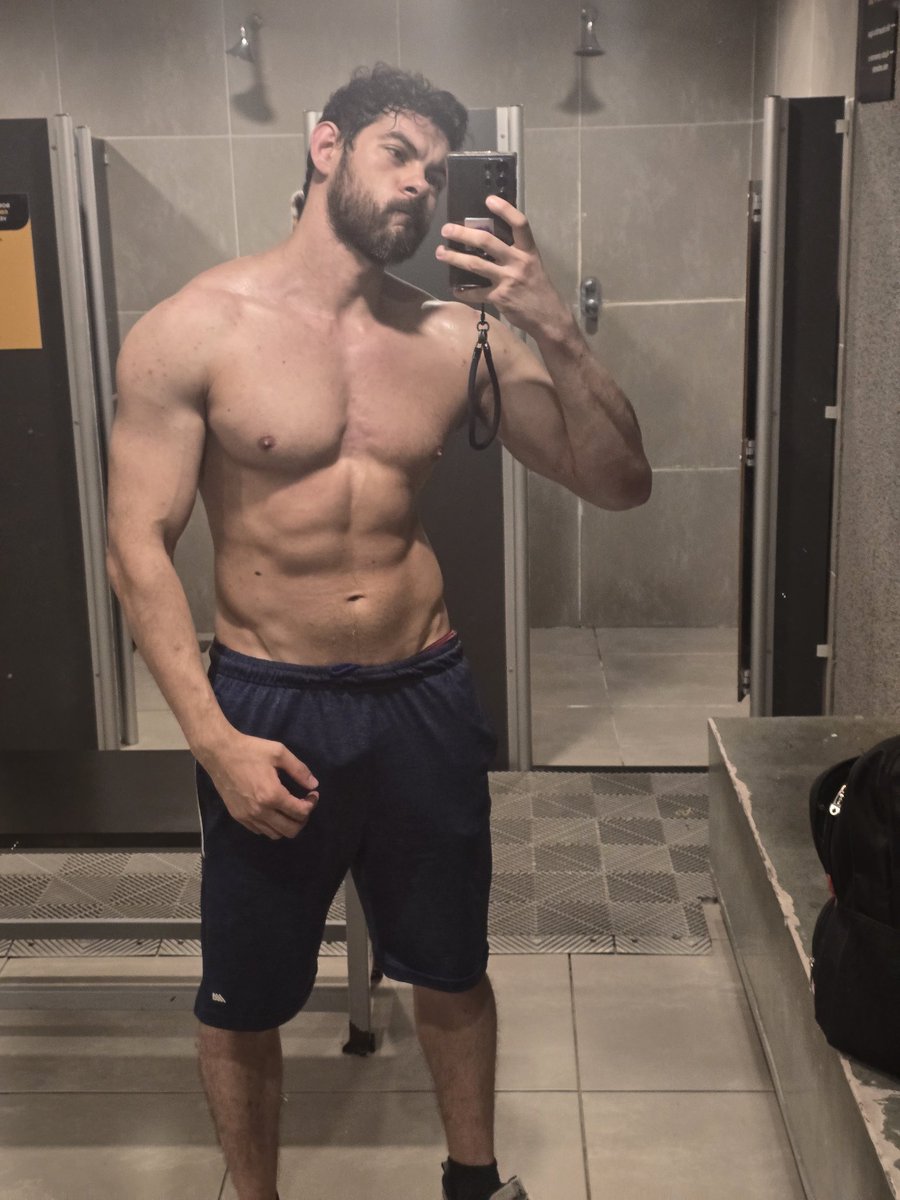 Como que eu sou maior que o Jacob????? Na minha memória ele tinha duas vezes esse tamanho