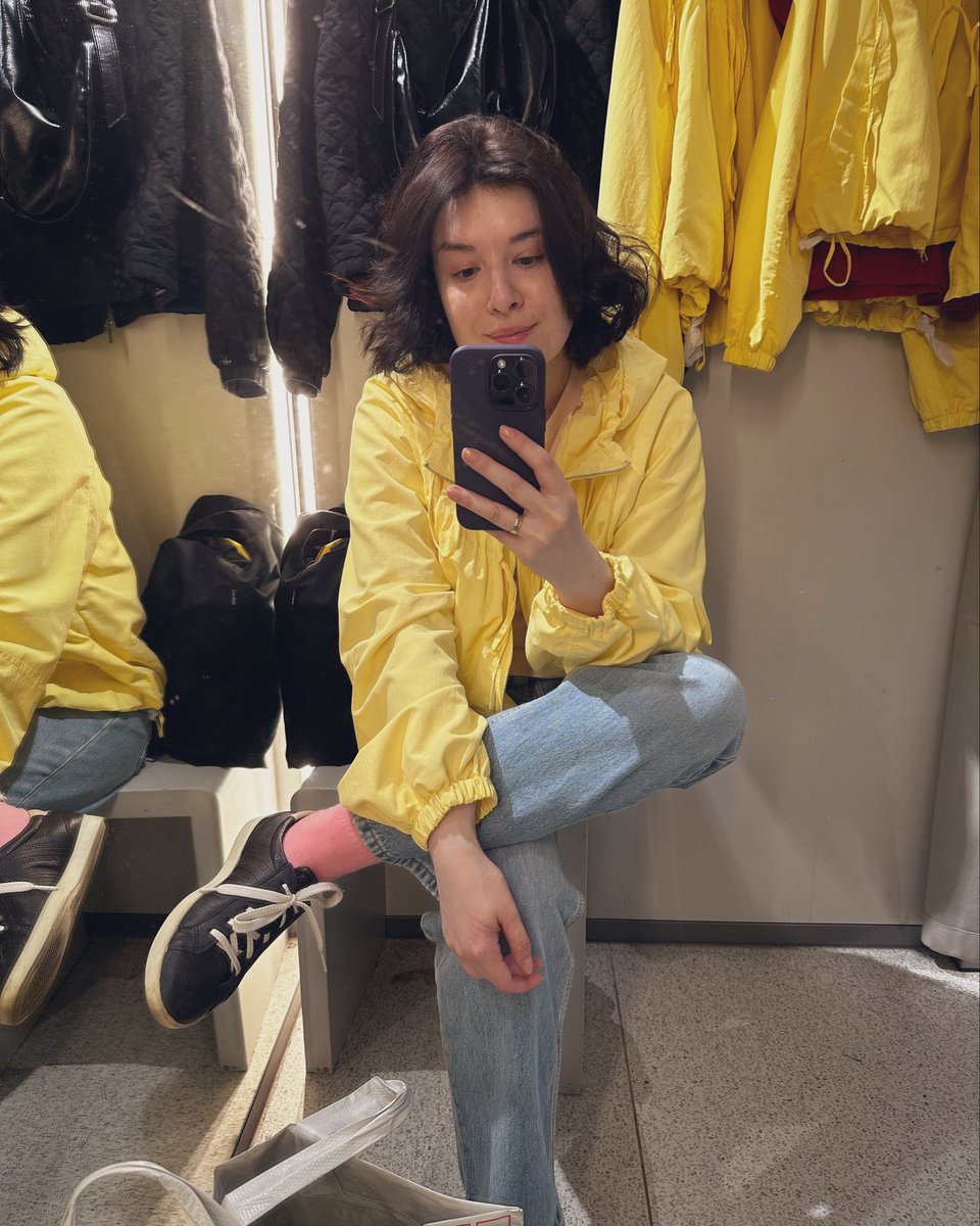 тривожний хлібчик tweet media