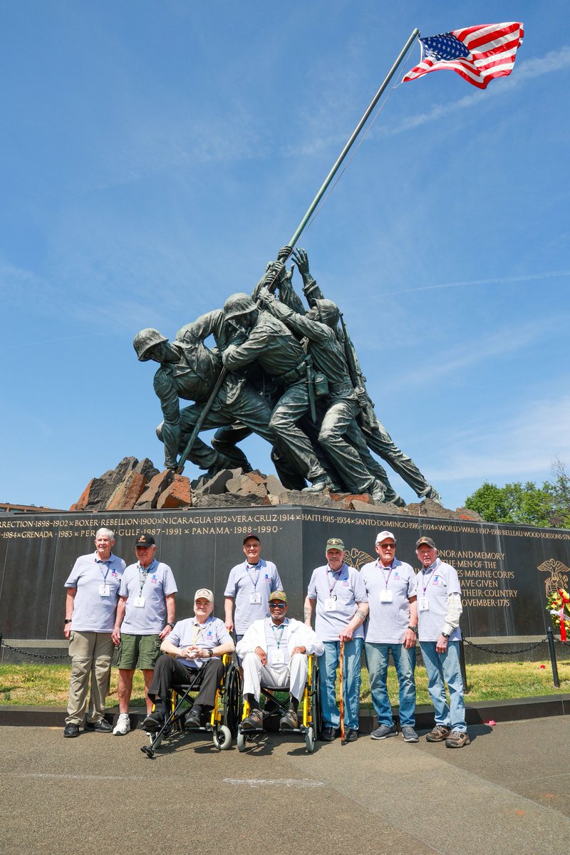 Honor_Flight_CH's tweet photo. Stopping by the Marine Corps Memorial for a group shot with all the Devil Dogs aboard our flights has become an unofficial tradition. Here are the Marines of #HFC127! https://t.co/X7D4XkRpQE