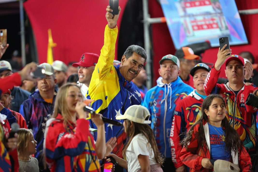 Los Escuálidos no habían superado todavía el trauma que les dejó el regreso de Chávez en 2002 y ahora les viene el regreso de Nicolás Maduro...Con eso van a quedar traumados de por vida.