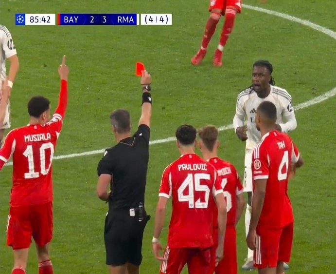 ساخر tweet media