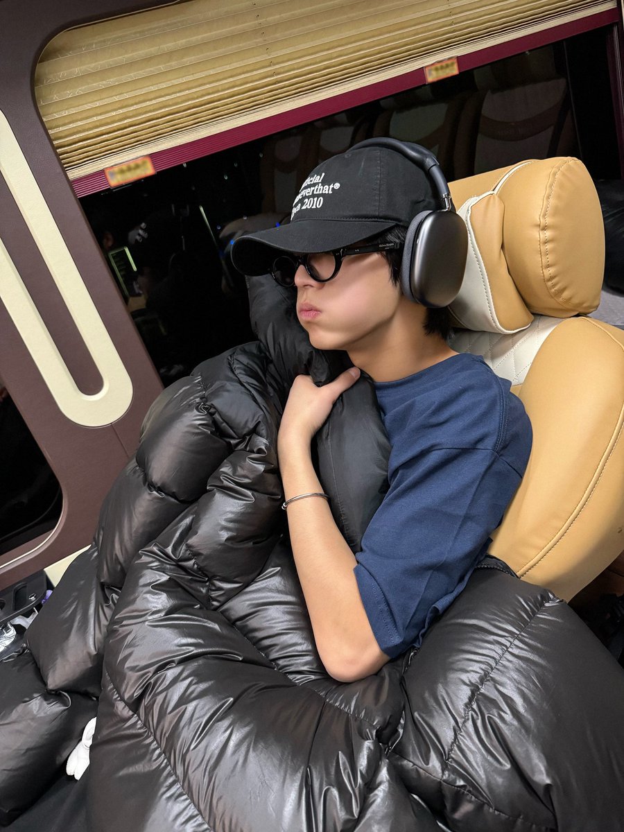 ドフーン tweet media