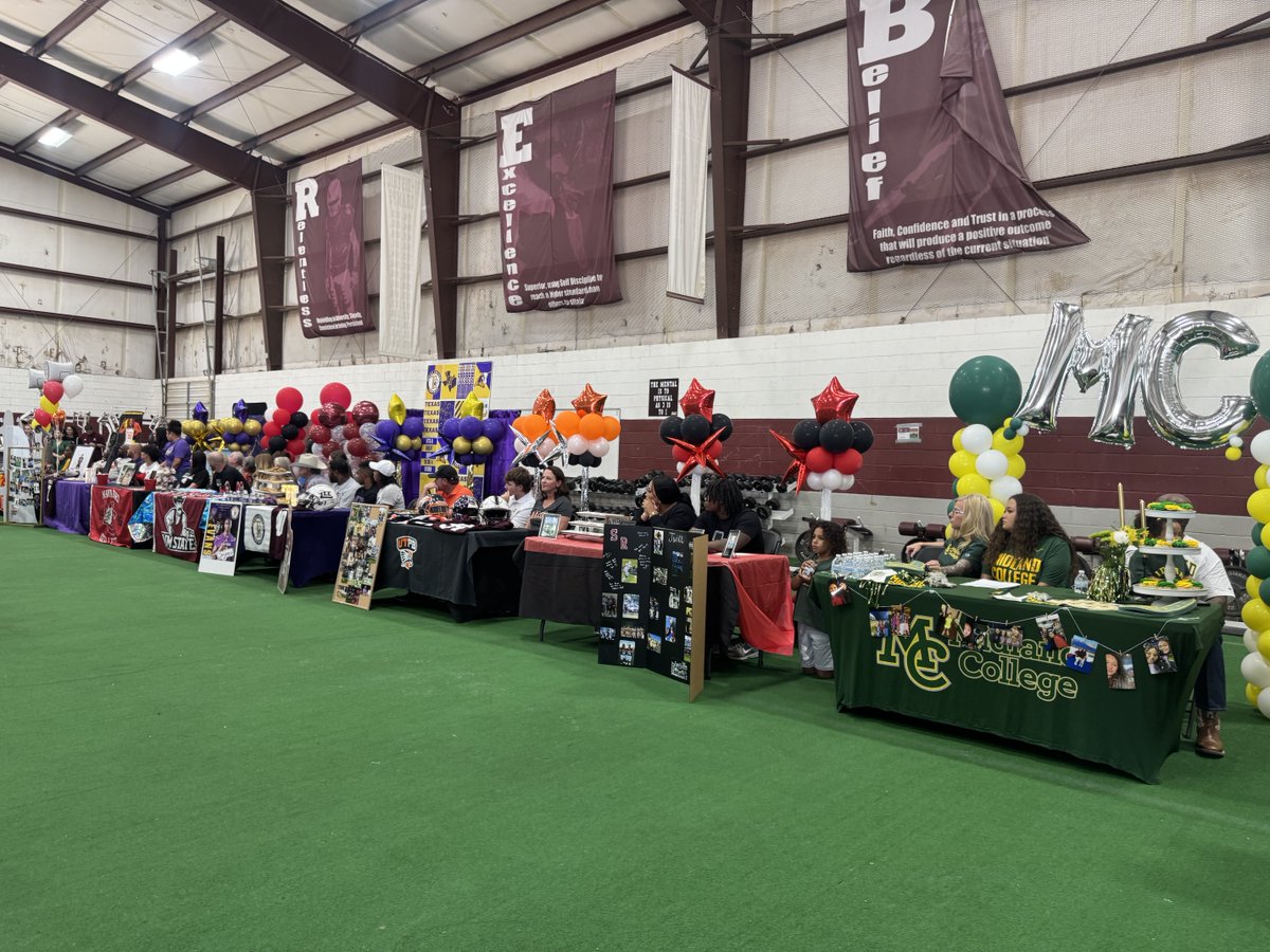 DrSDHoward's tweet image. Congratulations to all our Rebels who signed to compete at the next level today. #CollegeBound #StudentExperience