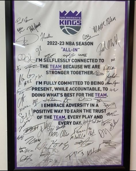 Kings Lead tweet media