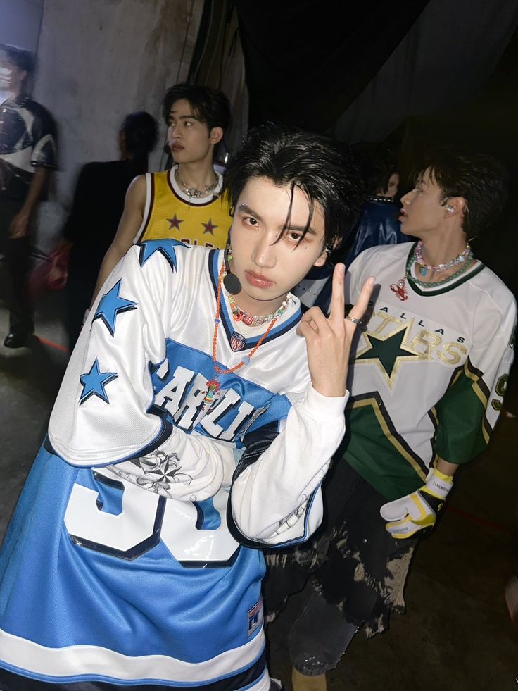 HOURLY CLO'VER tweet media