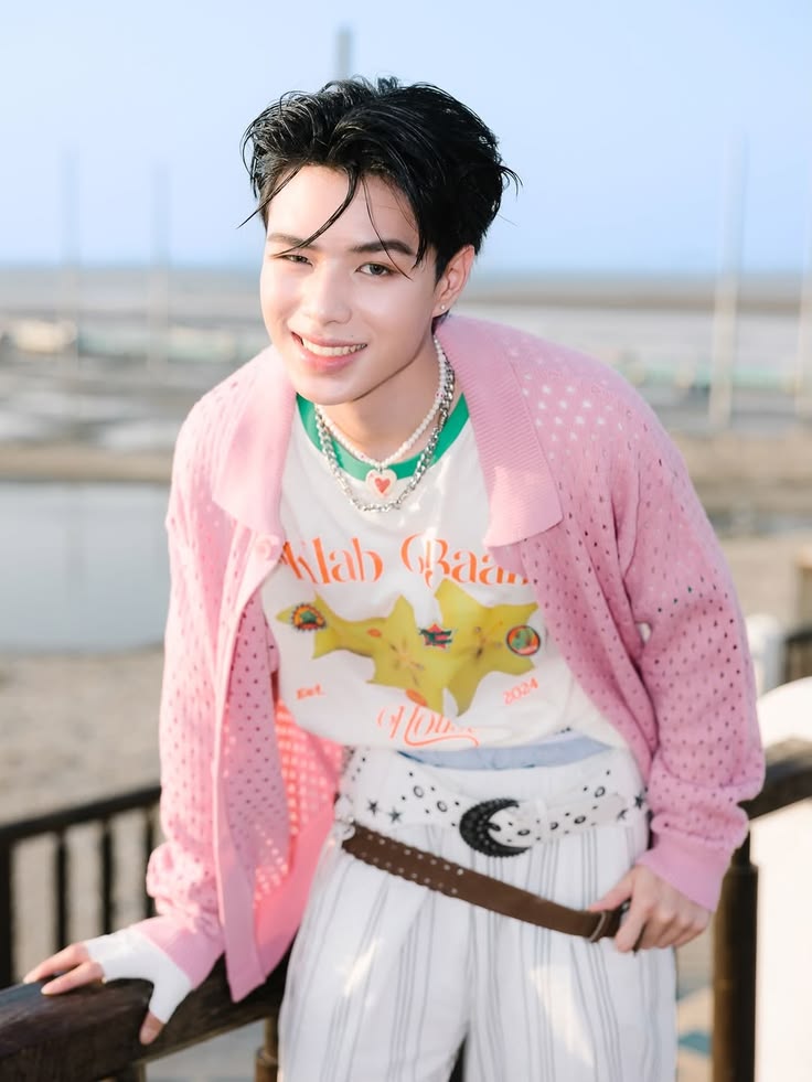 HOURLY CLO'VER tweet media