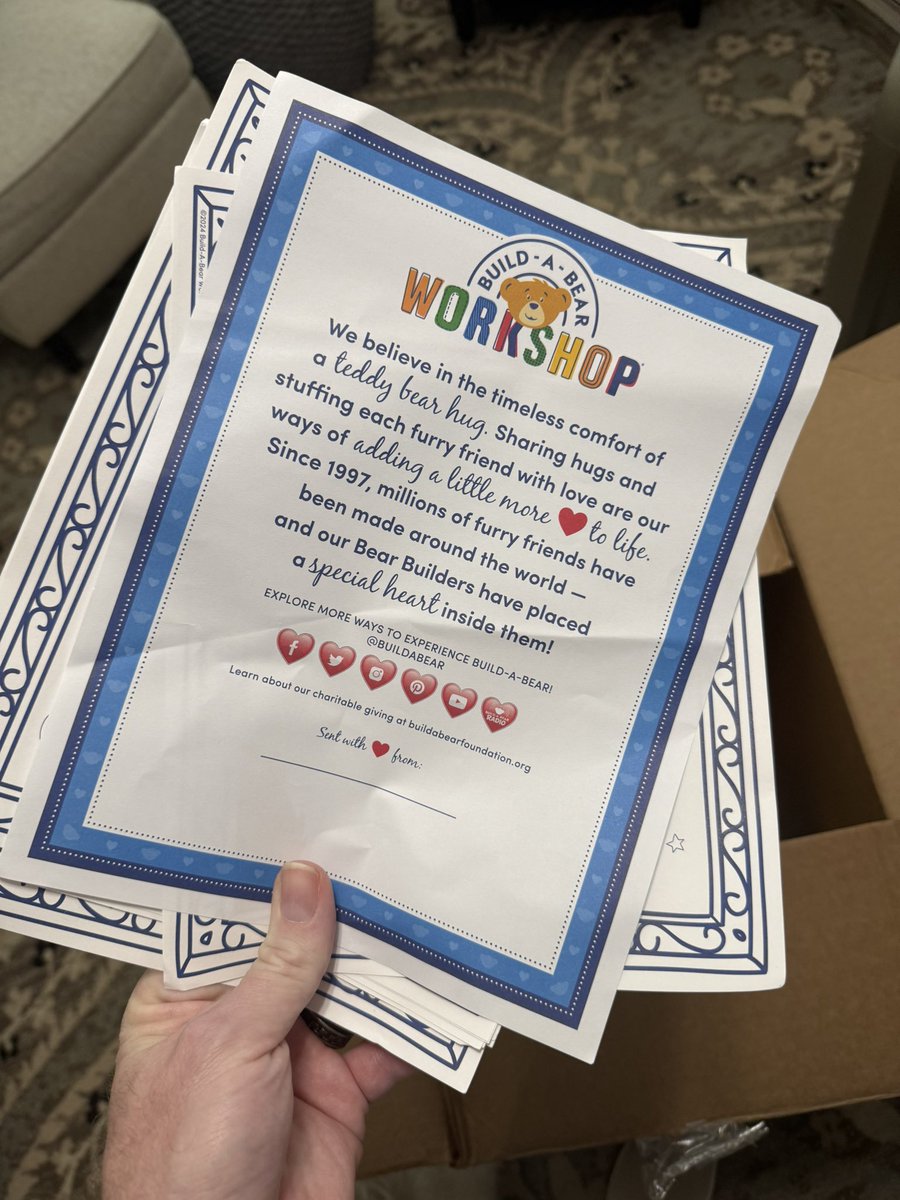 Shepherdwesley's tweet photo. @buildabear $400.00 worth of product and this is the best you can do at packaging? #youcandobetter https://t.co/cQCbV9lkLZ