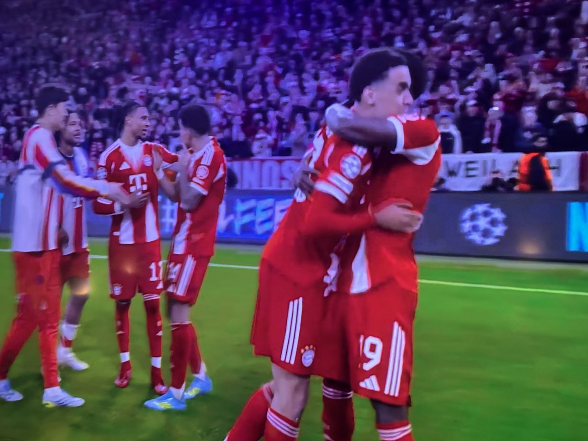 𝘽𝙚𝙣𝙟𝙞𝙁𝘾𝘽 ¹⁷ tweet media