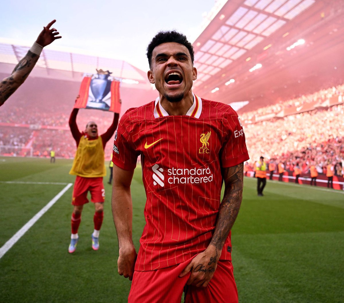 kwãhu Nii Bå❤️💫🦋 tweet media