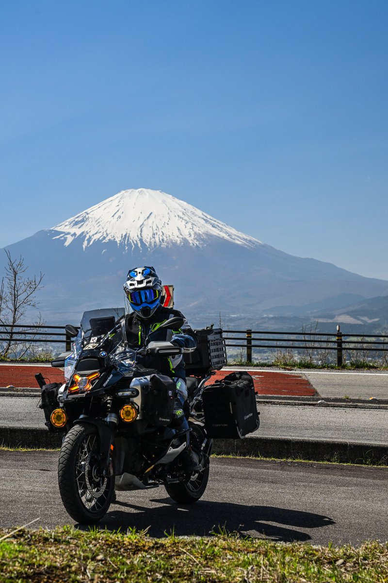 マサカリ担がないくまさん🧸 金時山へ向かう道より🗻 この上の誓いの丘