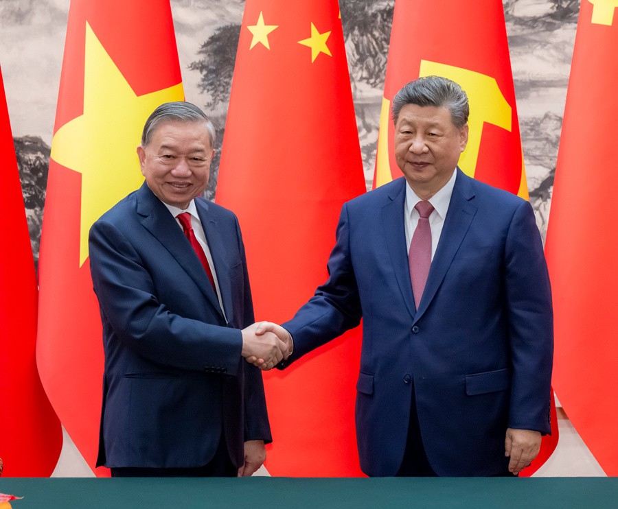 BoberSunny's tweet photo. 习近平同越共中央总书记、国家主席苏林举行会谈,双方阵容庞大,蔡奇、王毅、尹力、王小洪等参加有关活动。王小洪现身,境外不良用心者可以闭嘴了吧?别再捕风捉影了 #XiJinping held talks with General Secretary of the Communist Party of #Vietnam and President #SuLin @bbcchinese @dw_chinese https://t.co/V1Udc83UCC