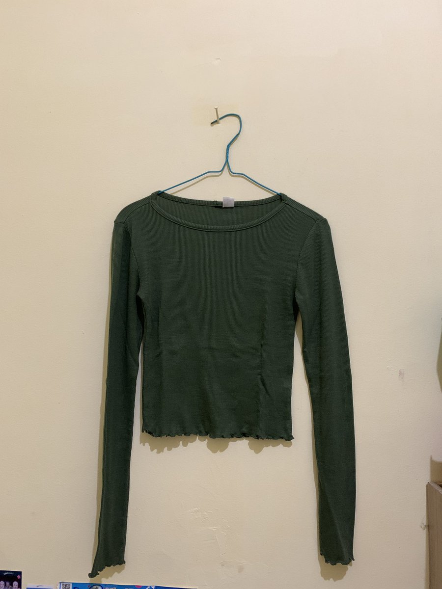 prettyeloraa!♡ tweet media